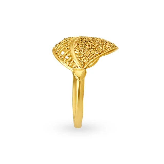 Intricate 22 Karat Yellow Gold Leaf Finger Ring
